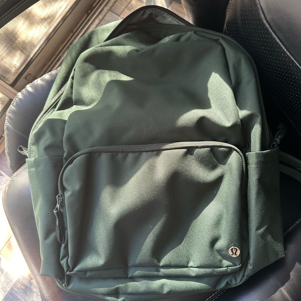 Lululemon Everywhere backpack *Tech Canvas